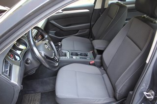 Volkswagen PASSAT Advance 1.6 TDI 88kW 120CV (2018)