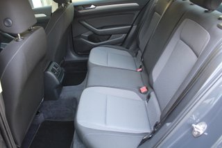 Volkswagen PASSAT Advance 1.6 TDI 88kW 120CV (2018)