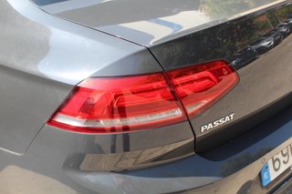 Volkswagen PASSAT Advance 1.6 TDI 88kW 120CV (2018)