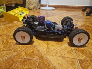 Kyosho 1/8 Nitro RC Car