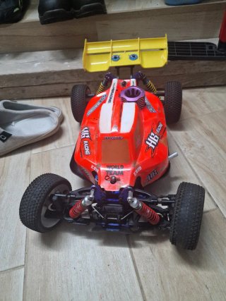 Kyosho 1/8 Nitro RC Car