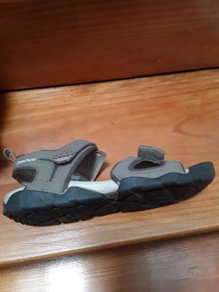 Sandalias trekking QUECHUA n° 41. Cómo nuevas!!