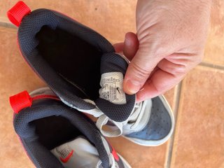 Zapatillas Nike Deportivas Grises y Rojas