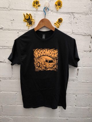 Variedad de camisetas de bandas rock