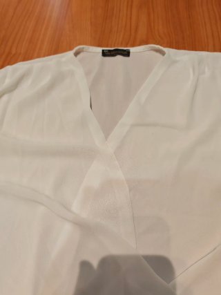 Blusa blanca cruzada manga larga