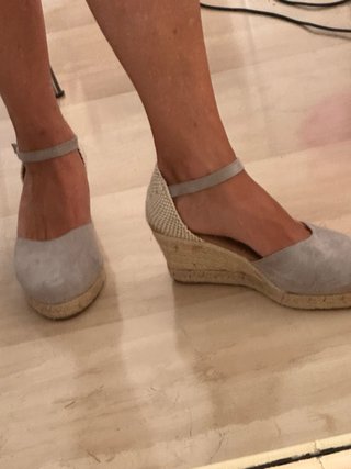 Alpargatas cuña grises talla 41