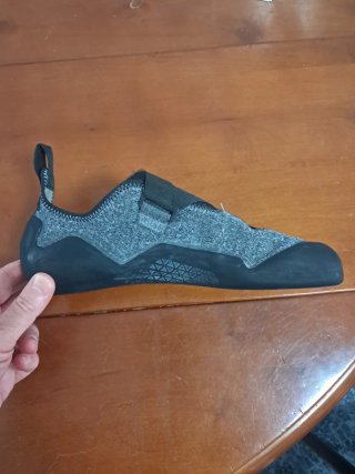Pies de gato Simón talla 44