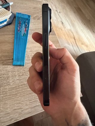iPhone 16 Pro Negro