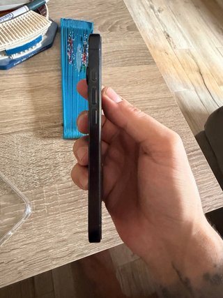 iPhone 16 Pro Negro