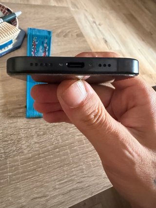 iPhone 16 Pro Negro