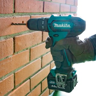 Taladro percutor Makita a batería