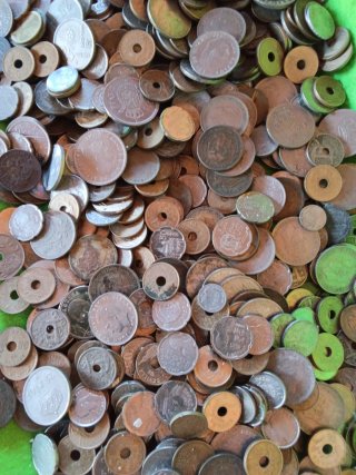 4.5 kilos de Monedas Antiguas y Modernas variadas