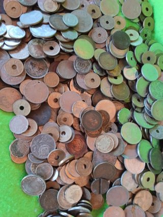 4.5 kilos de Monedas Antiguas y Modernas variadas