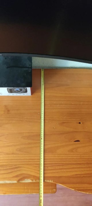 Escritorio de madera con cajones