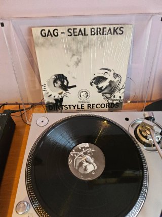 DJ Q-Bert Gag-Seal Breaks Dirt Style Records
