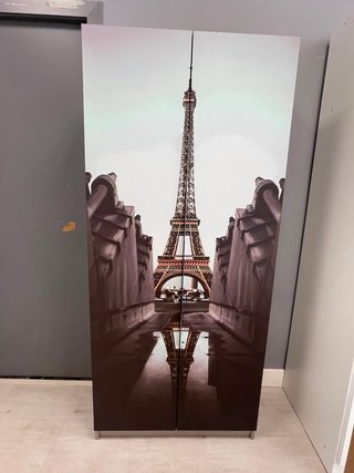 Zapatero con diseño Torre Eiffel