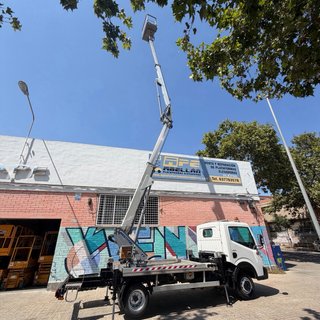 Camión Cesta Articulado 17m