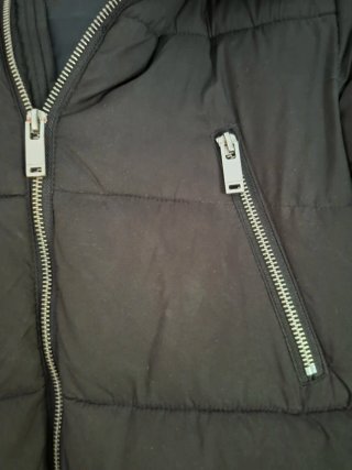 Abrigo acolchado negro T XS plumas