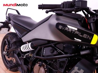 HUSQVARNA SVARTPILEN 125 ABS