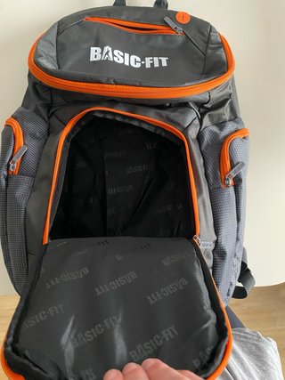 Mochila Basic Fit Gris y Naranja