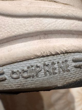 Zapatillas Adidas Grises y Blancas