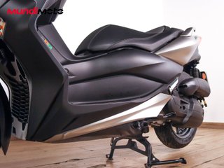 YAMAHA X-MAX 125