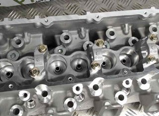Culata toyota 1110169175 land cruiser (j9) 384374