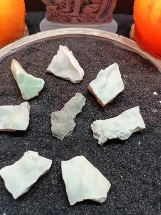 Quarzo bianco e verdastro naturale
