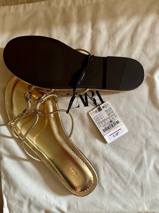 Sandalias Zara doradas nudo Talla 39