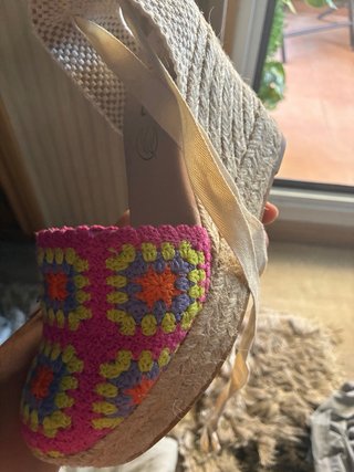 Zapatilla esparto cuña multicolor , de diseño