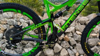 Bicicleta Enduro Intense T275C Full Carbon,13.3 kg