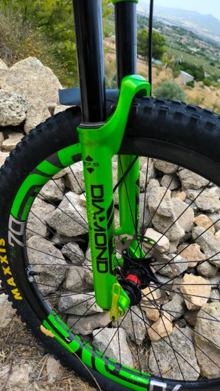 Bicicleta Enduro Intense T275C Full Carbon,13.3 kg