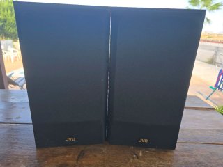 Altavoces JVC Negros