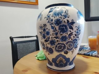 Jarrón grande azul y blanco,tamaño grande.