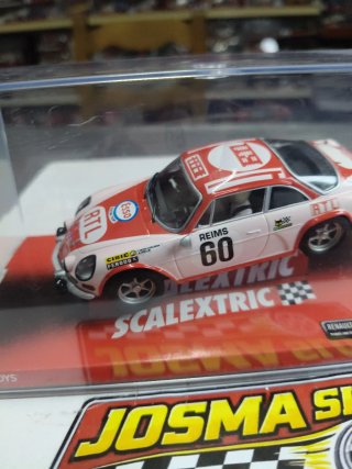 Scalextric Renault Alpine A110