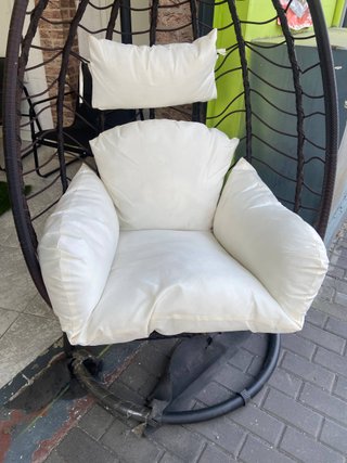 NUEVO Silla balancín beige con cojines