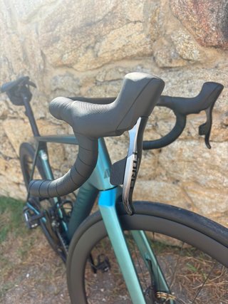 Canyon Ultimate CF SLX 8 AXS 2025