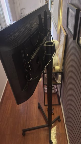 Soporte TV con ruedas
