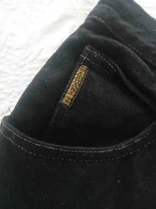 Pantalón vaquero Armani negro chica talla 26
