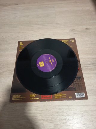 Mega City Four - There Goes My Happy Marriage