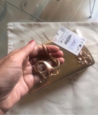 Bolso caja dorado Zara flores