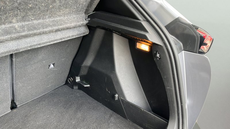 Peugeot 2008 2022, foto 18