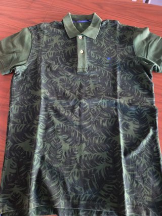 Polo chico estampado hojas