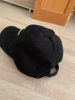 Gorra Nike Negra Logo Repetido