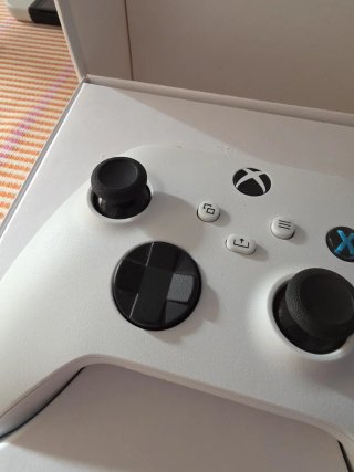Mando Xbox Robot White