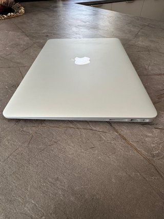 MacBook Air 13” 2018 i5 8GB 128GB SSD Plata