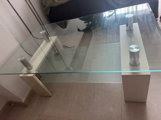 Mesa centro cristal y metal