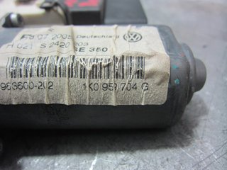 MOTOR ELEVALUNAS TRASERO DERECHO SEAT LEON (1P1) 1K0959704 1628525