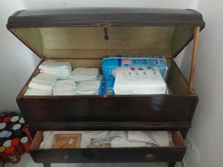 Cofre antiguo decorativo
