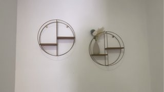 Estanterías redondas pared metal madera